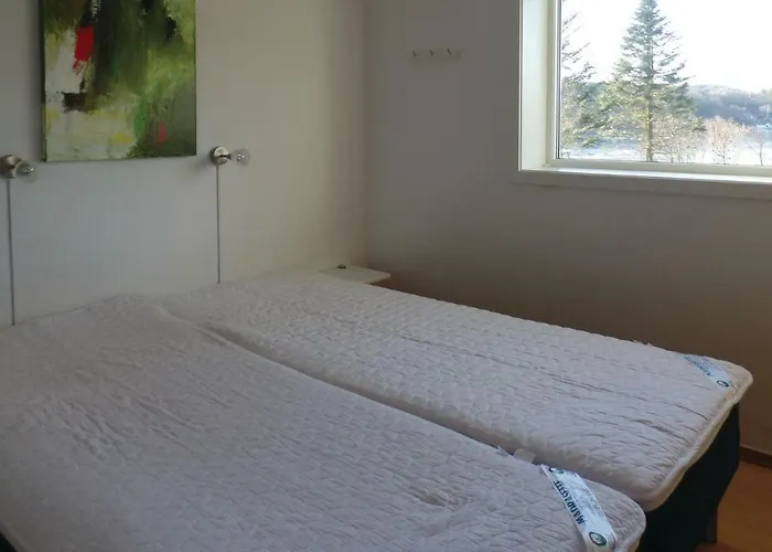 Сasa de vacaciones Four-bedroom With Sea View 09